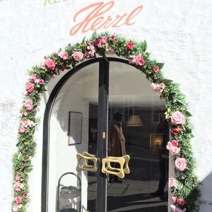 Meet your Posher, Carol